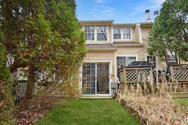 14 Rising Trail Drive 14, Middletown, CT 06457