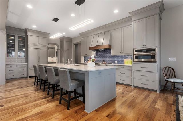10439 N St Clair Avenue, Kansas City, MO 64154