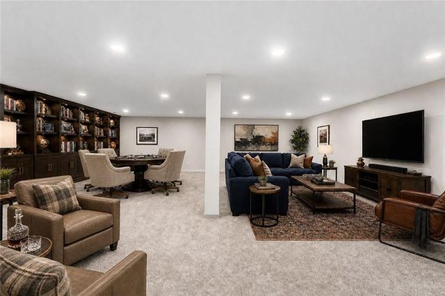 10439 N St Clair Avenue, Kansas City, MO 64154