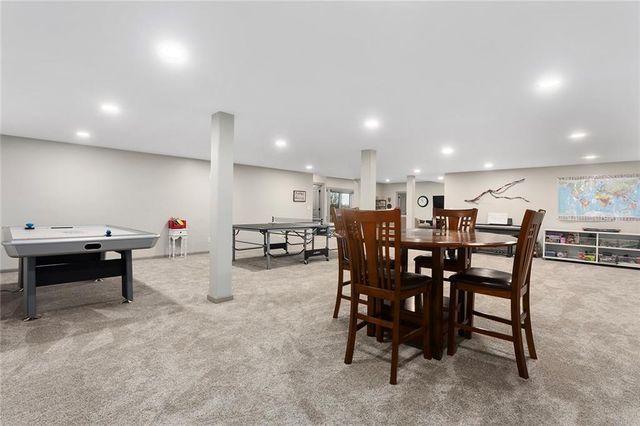 10439 N St Clair Avenue, Kansas City, MO 64154