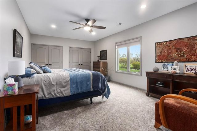 10439 N St Clair Avenue, Kansas City, MO 64154
