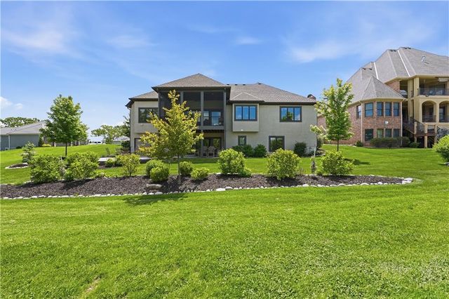10439 N St Clair Avenue, Kansas City, MO 64154