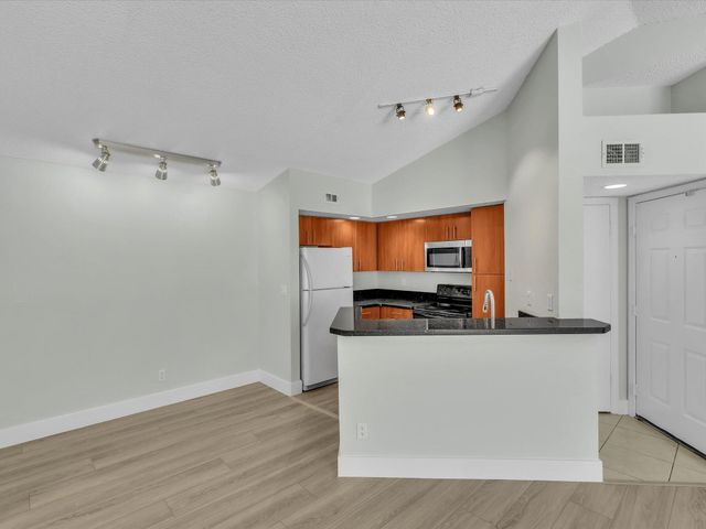 731 Vista Isles Drive 1521, Sunrise, FL 33325