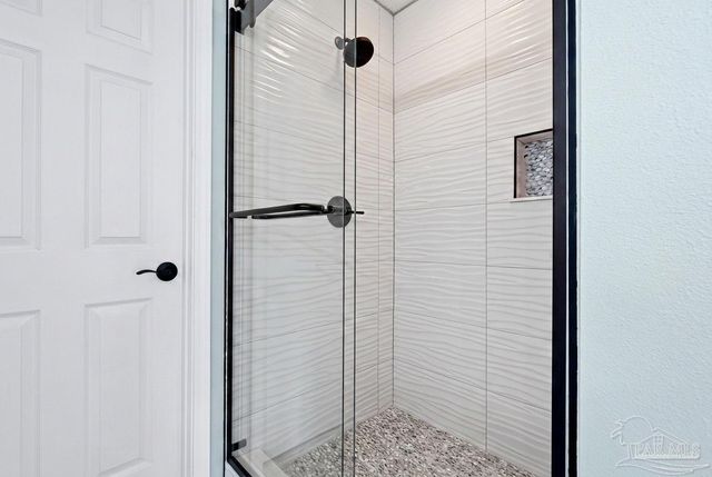 3020 Classic Dr, Pensacola, FL 32507