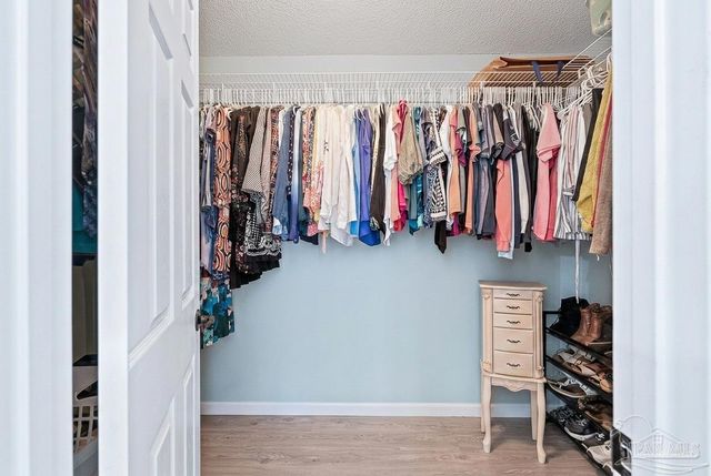 3020 Classic Dr, Pensacola, FL 32507