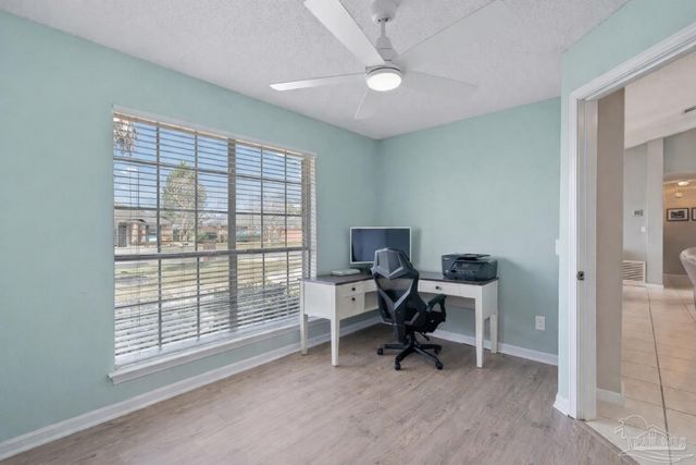 3020 Classic Dr, Pensacola, FL 32507