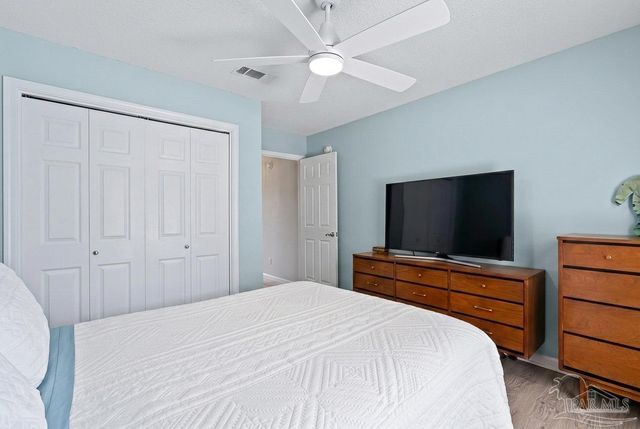 3020 Classic Dr, Pensacola, FL 32507