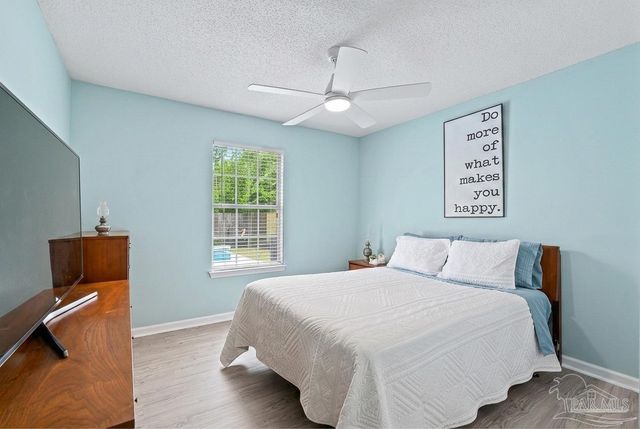 3020 Classic Dr, Pensacola, FL 32507