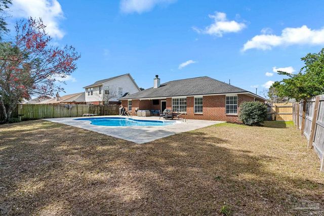 3020 Classic Dr, Pensacola, FL 32507