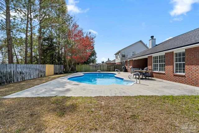 3020 Classic Dr, Pensacola, FL 32507