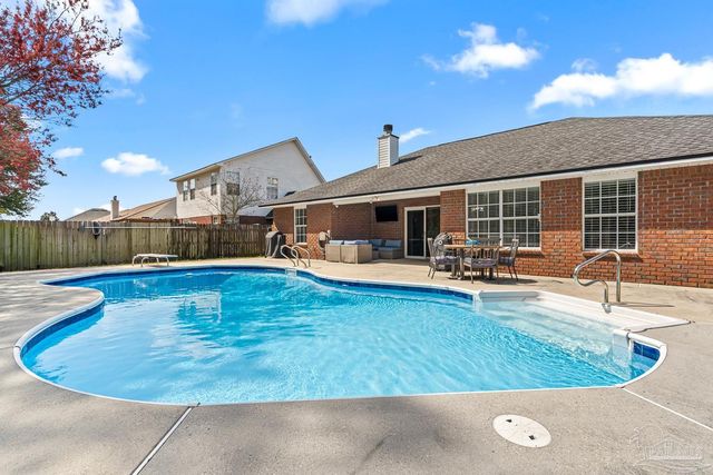 3020 Classic Dr, Pensacola, FL 32507