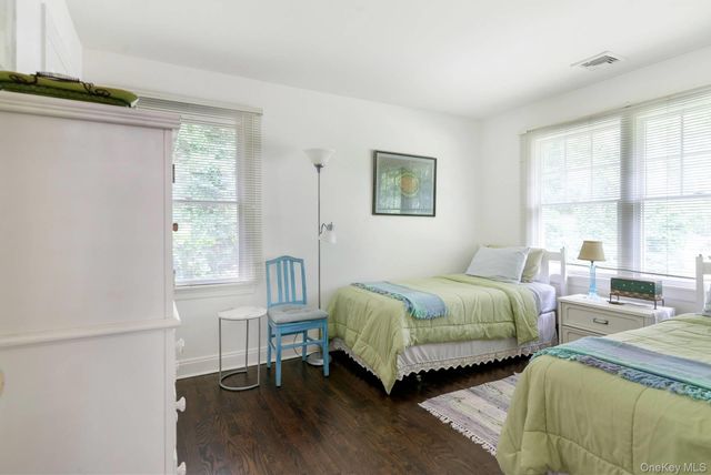 20 Cutter Court, East Hampton, NY 11937