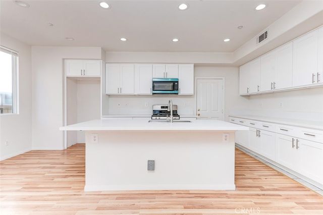 6 Tidewater, Buena Park, CA 90621