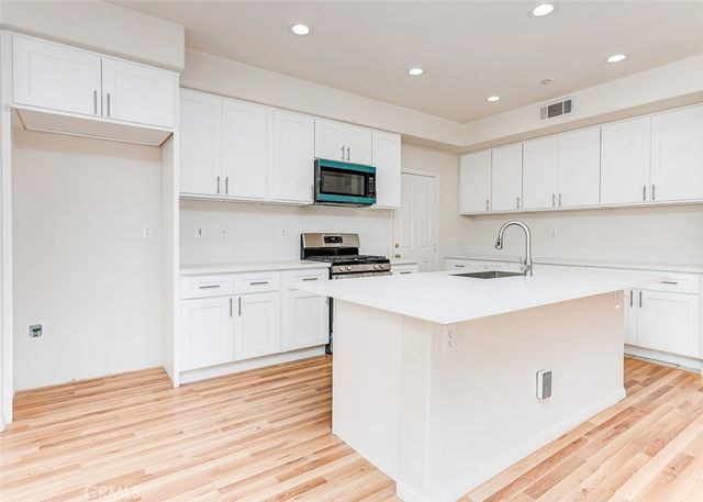 6 Tidewater, Buena Park, CA 90621