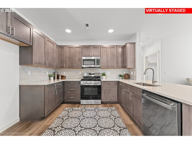 15 Sw Johnson St, Depoe Bay, OR 97341