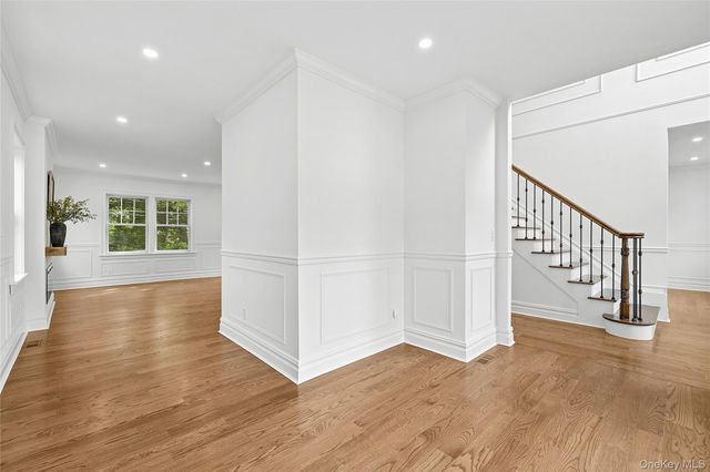 159 Lincoln Street, Garden City, NY 11530