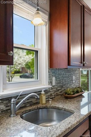 23140 Sheridan Street, Dearborn, MI 48128