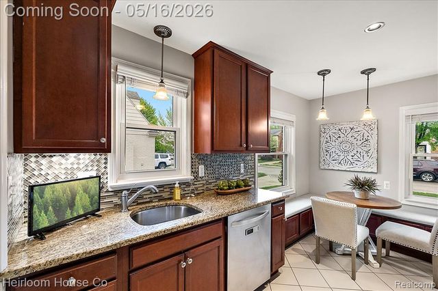 23140 Sheridan Street, Dearborn, MI 48128