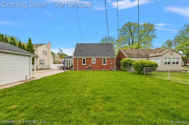 23140 Sheridan Street, Dearborn, MI 48128