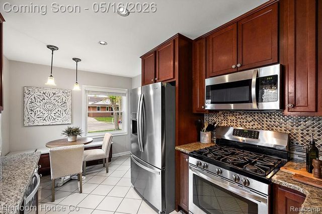 23140 Sheridan Street, Dearborn, MI 48128