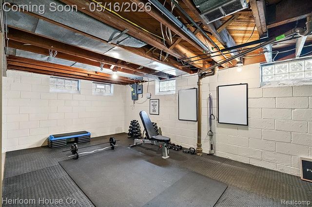 23140 Sheridan Street, Dearborn, MI 48128