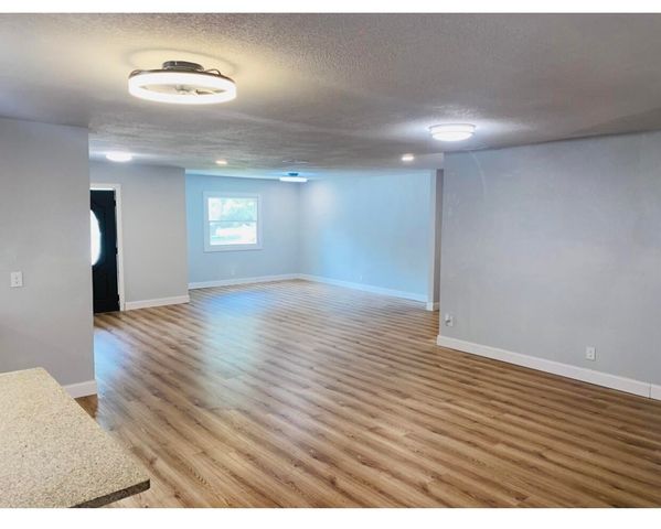 1574 Madrid Street, Dallas, TX 75216