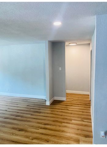 1574 Madrid Street, Dallas, TX 75216