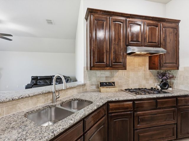 2313 Frosted Willow Lane, Fort Worth, TX 76177