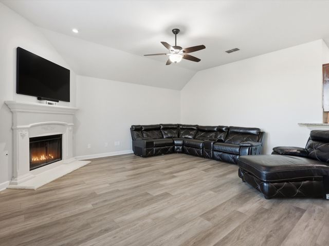 2313 Frosted Willow Lane, Fort Worth, TX 76177