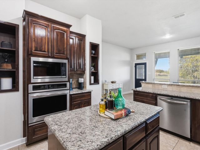 2313 Frosted Willow Lane, Fort Worth, TX 76177