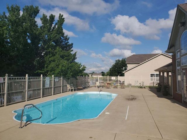 1279 Poppyfield Place, Schererville, IN 46375