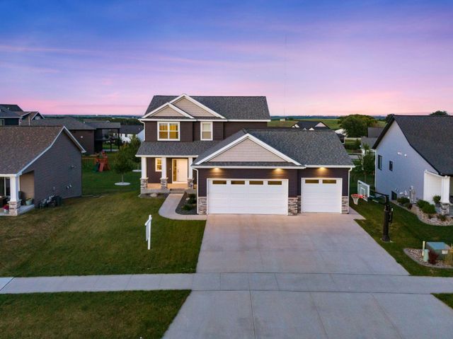 855 Towne Drive NE, Byron, MN 55920