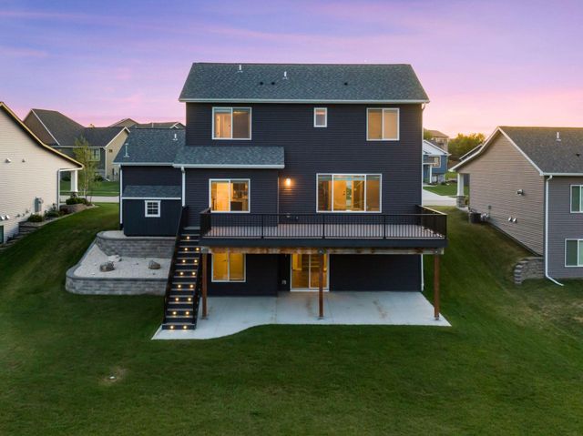 855 Towne Drive NE, Byron, MN 55920