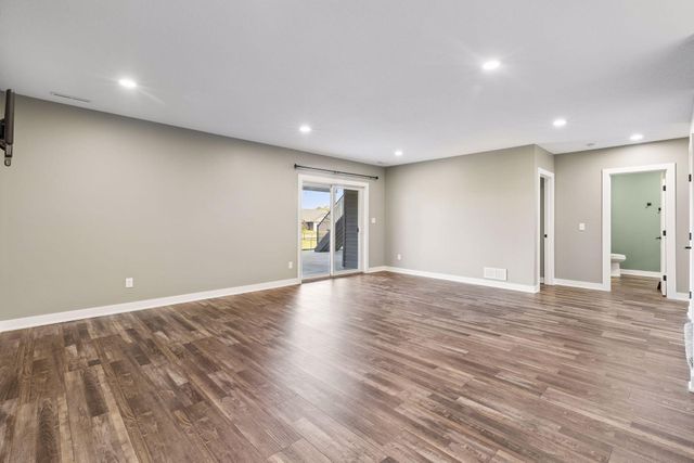 855 Towne Drive NE, Byron, MN 55920