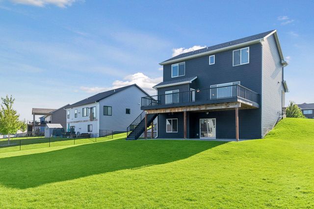 855 Towne Drive NE, Byron, MN 55920