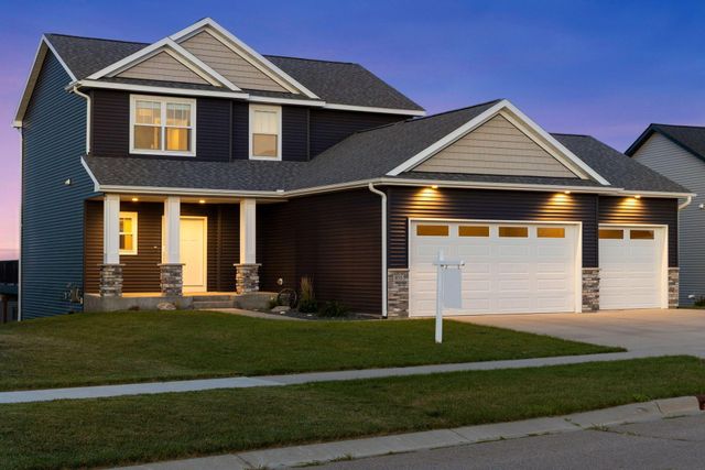 855 Towne Drive NE, Byron, MN 55920