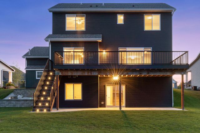 855 Towne Drive NE, Byron, MN 55920