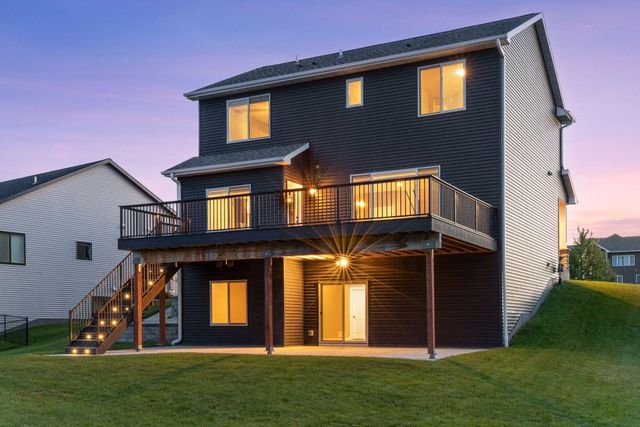 855 Towne Drive NE, Byron, MN 55920