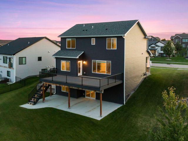 855 Towne Drive NE, Byron, MN 55920