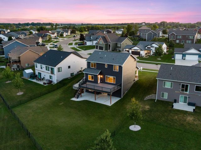 855 Towne Drive NE, Byron, MN 55920