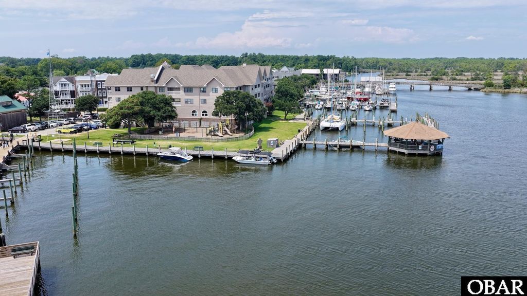 Image 15 of property listing at 330 Fernando Street, Manteo, NC 27954