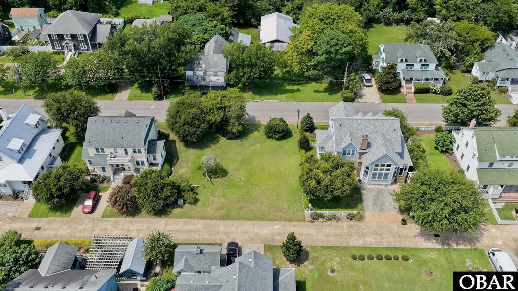 Image 21 of property listing at 330 Fernando Street, Manteo, NC 27954