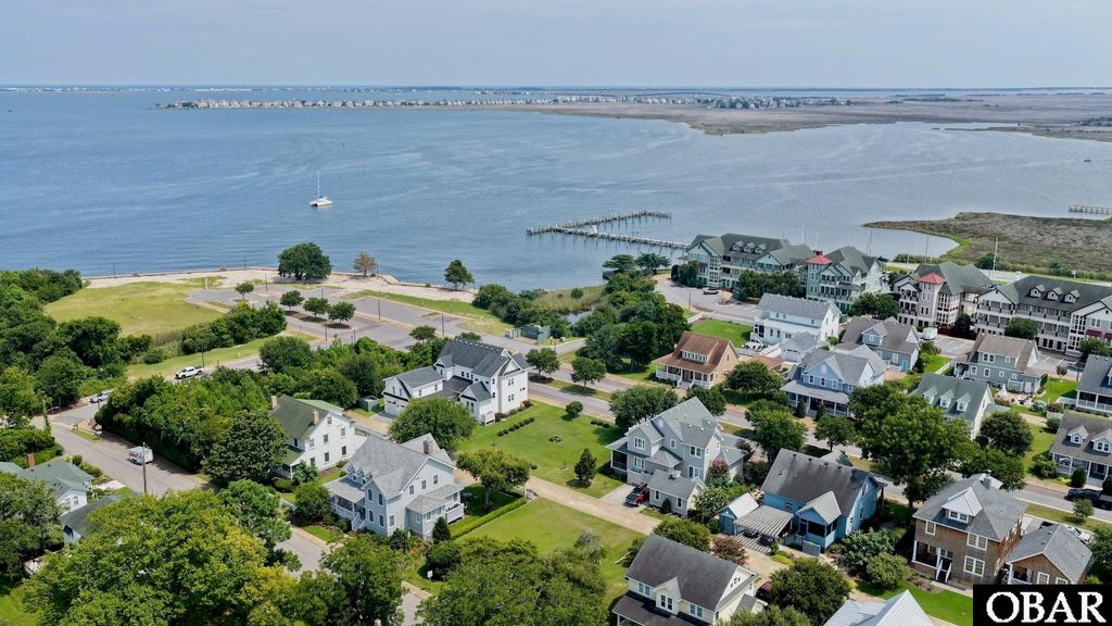 Image 22 of property listing at 330 Fernando Street, Manteo, NC 27954