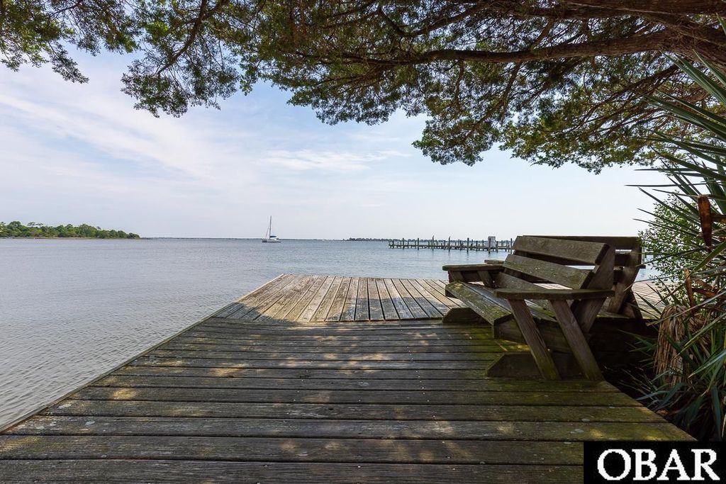 Image 24 of property listing at 330 Fernando Street, Manteo, NC 27954