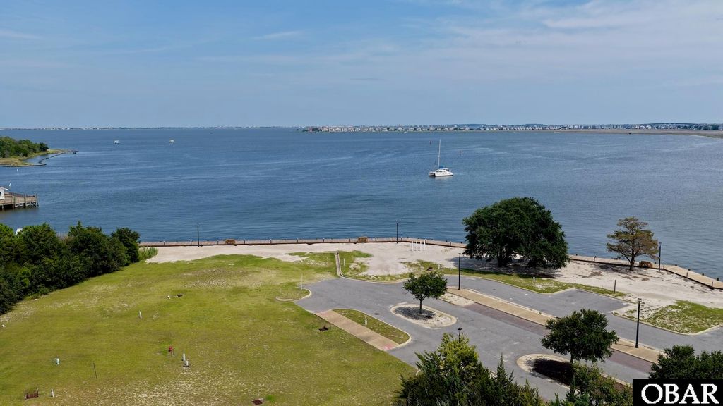 Image 30 of property listing at 330 Fernando Street, Manteo, NC 27954