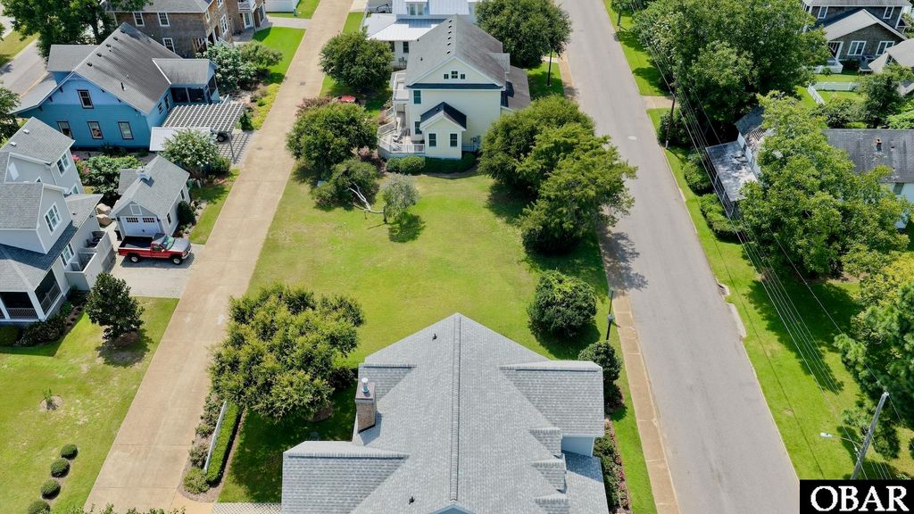 Image 31 of property listing at 330 Fernando Street, Manteo, NC 27954