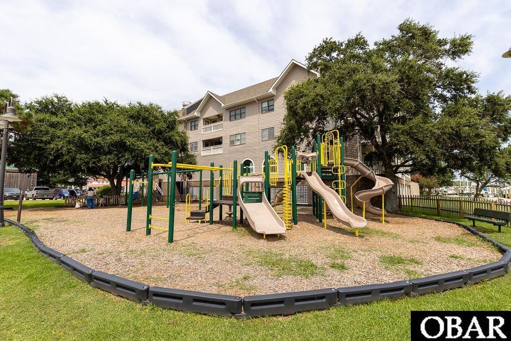 Image 34 of property listing at 330 Fernando Street, Manteo, NC 27954