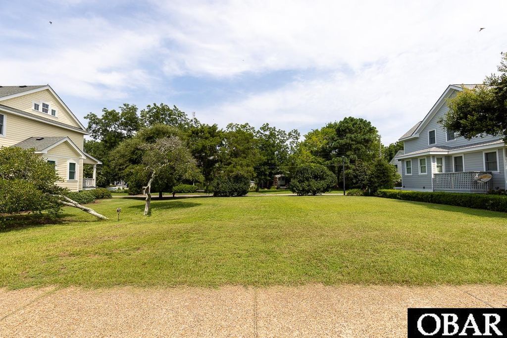 Image 36 of property listing at 330 Fernando Street, Manteo, NC 27954