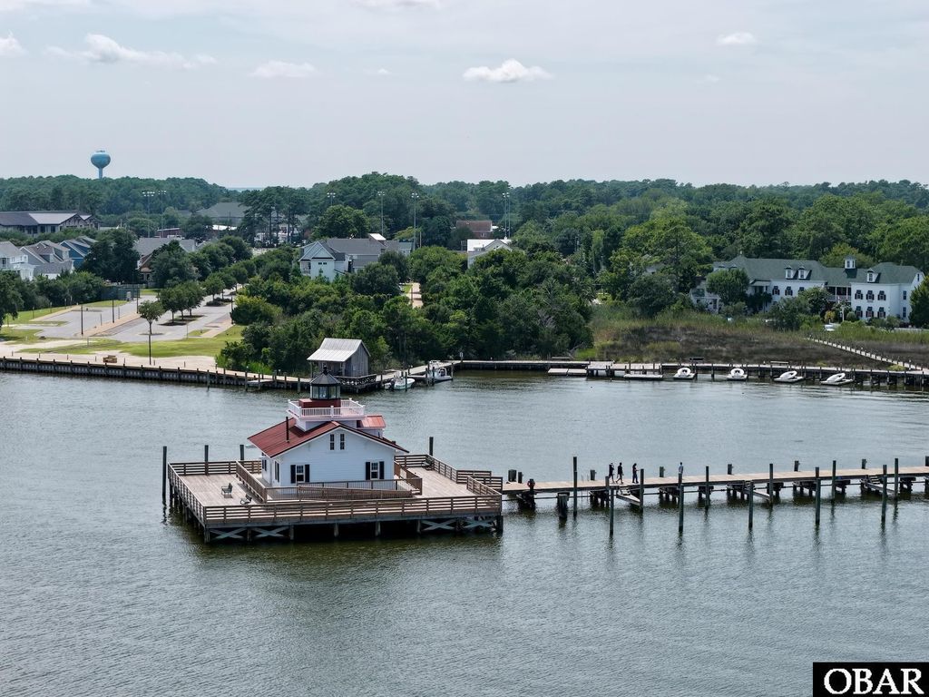 Image 37 of property listing at 330 Fernando Street, Manteo, NC 27954