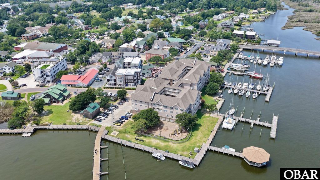 Image 40 of property listing at 330 Fernando Street, Manteo, NC 27954